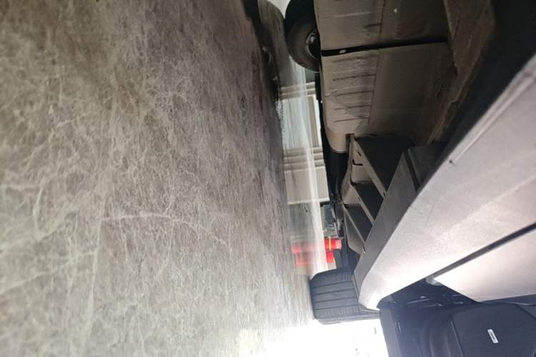Used Cadillac XT5 2022 2.0T Two-Wheel Drive Luxury Version Right Side Sill
