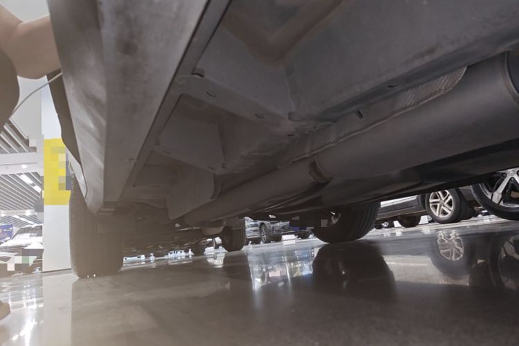 Used Cadillac XT5 2022 2.0T Four-Wheel Drive Premium Edition Right Side Sill
