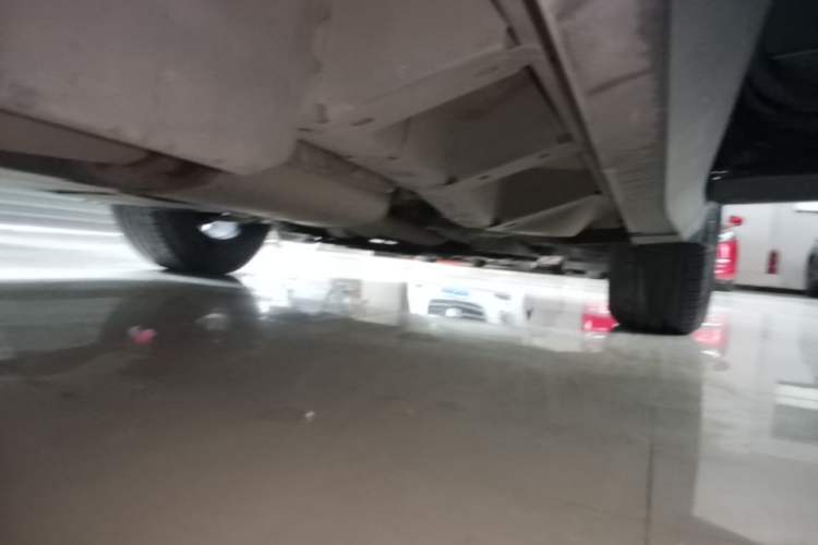 Used Cadillac XT5 2022 2.0T Two-Wheel Drive Luxury Version Right Side Sill