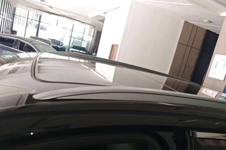Used Cadillac XT5 2022 2.0T Two-Wheel Drive Luxury Version Roof
