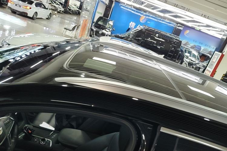 Used Cadillac XT5 2022 2.0T Two-Wheel Drive Luxury Version Roof