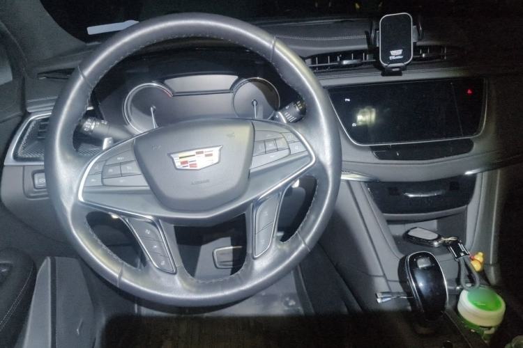 Used Cadillac XT5 2022 2.0T Four-Wheel Drive Luxury Version (Hummingbird Edition) Steering Wheel