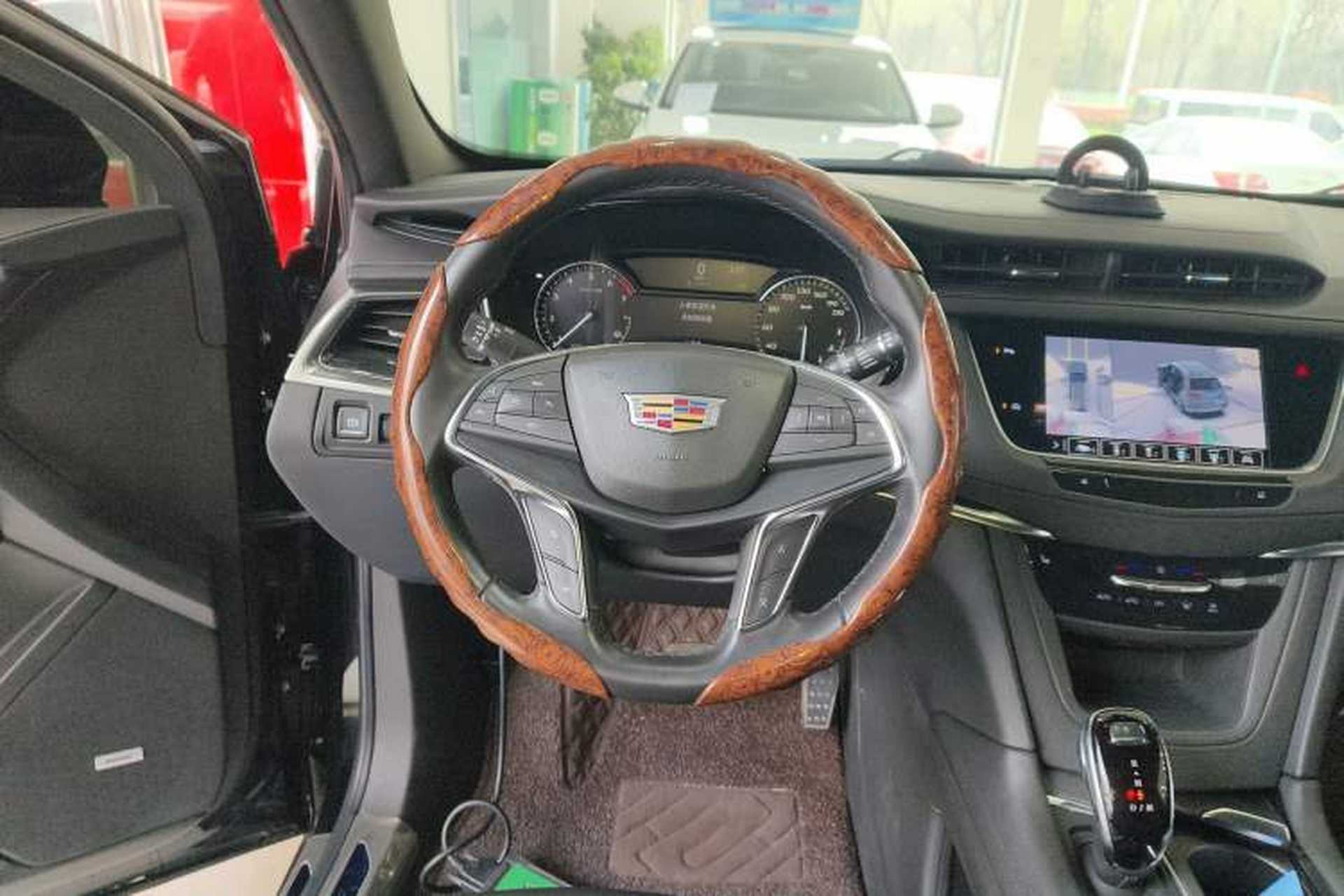 Used Cadillac XT5 2022 2.0T Two-Wheel Drive Luxury Version Steering Wheel