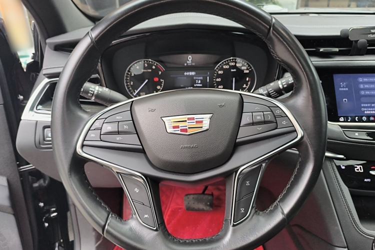 Used Cadillac XT5 2022 2.0T Two-Wheel Drive Luxury Version Steering Wheel