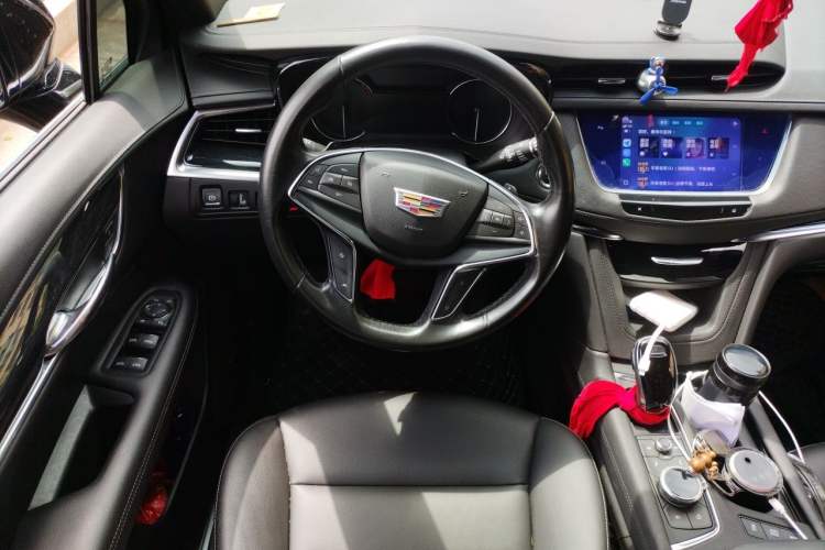 Used Cadillac XT5 2022 2.0T Two-Wheel Drive Luxury Version Steering Wheel