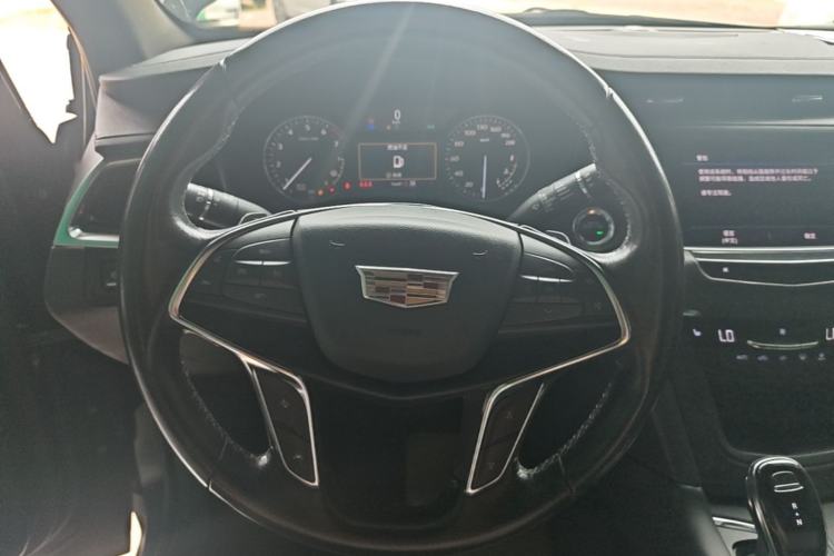 Used Cadillac XT5 2022 2.0T Four-Wheel Drive Luxury Version Steering Wheel