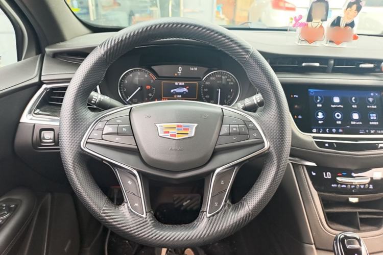 Used Cadillac XT5 2022 2.0T Two-Wheel Drive Luxury Version Steering Wheel