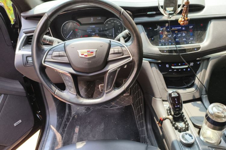 Used Cadillac XT5 2022 2.0T Four-Wheel Drive Luxury Version (Hummingbird Edition) Steering Wheel