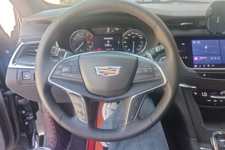 Used Cadillac XT5 2022 2.0T Four-Wheel Drive Luxury Version (Hummingbird Edition) Steering Wheel