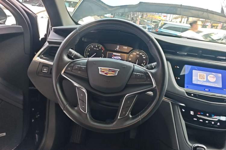 Used Cadillac XT5 2022 2.0T Four-Wheel Drive Luxury Version Steering Wheel