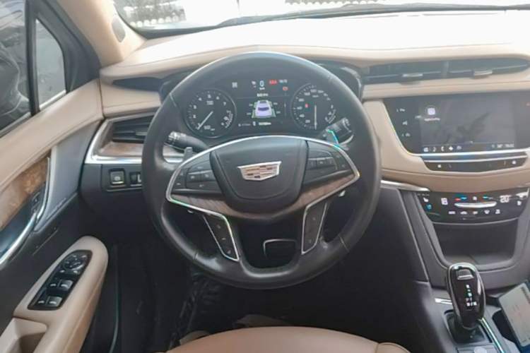 Used Cadillac XT5 2022 2.0T Four-Wheel Drive Platinum Edition Steering Wheel