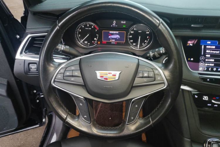 Used Cadillac XT5 2022 2.0T Two-Wheel Drive Luxury Version Steering Wheel