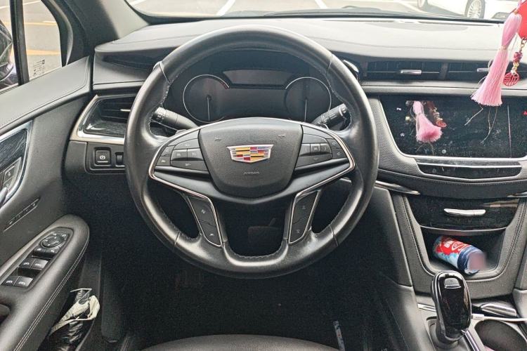 Used Cadillac XT5 2022 2.0T Two-Wheel Drive Luxury Version Steering Wheel