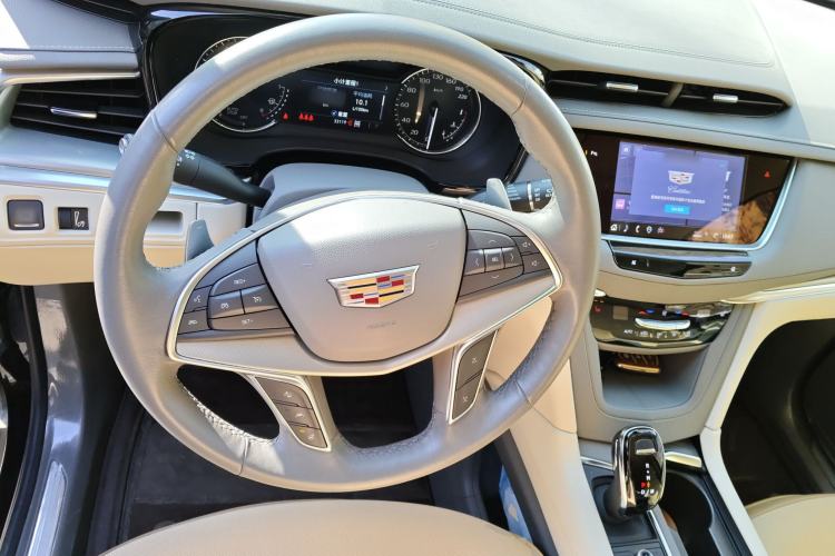 Used Cadillac XT5 2022 2.0T Four-Wheel Drive Luxury Version (Hummingbird Edition) Steering Wheel