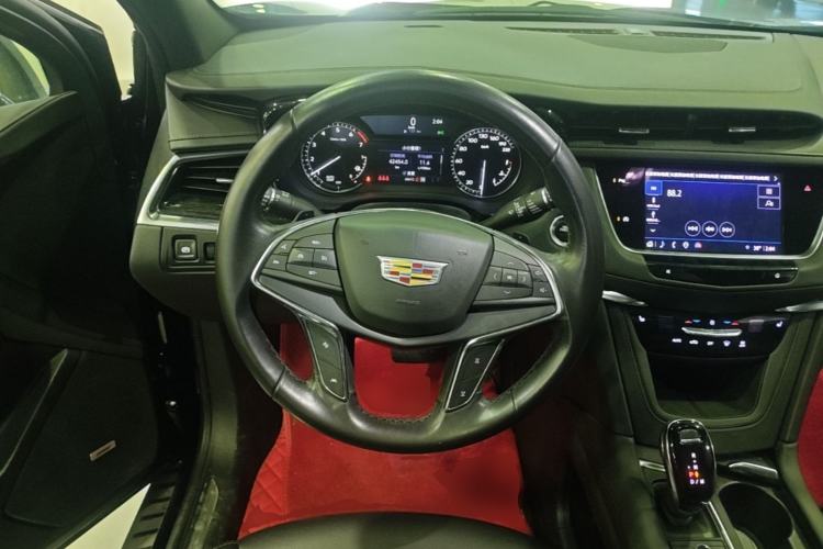 Used Cadillac XT5 2022 2.0T Four-Wheel Drive Luxury Version Steering Wheel