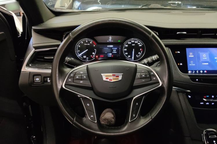Used Cadillac XT5 2022 2.0T Two-Wheel Drive Luxury Version Steering Wheel