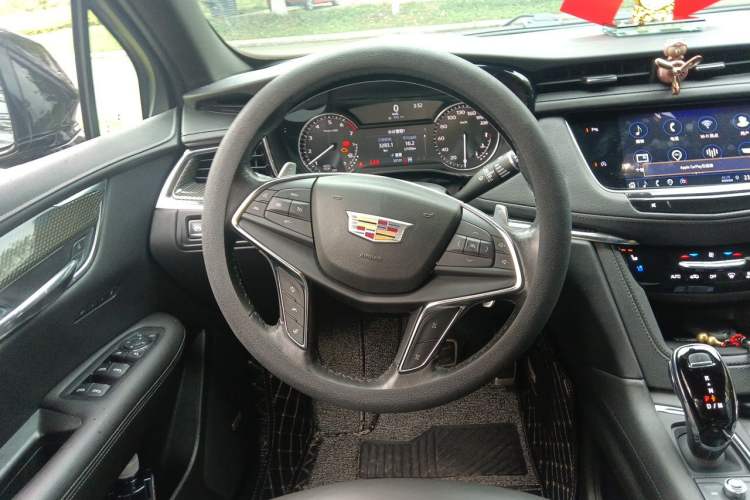 Used Cadillac XT5 2022 2.0T Four-Wheel Drive Premium Edition Steering Wheel