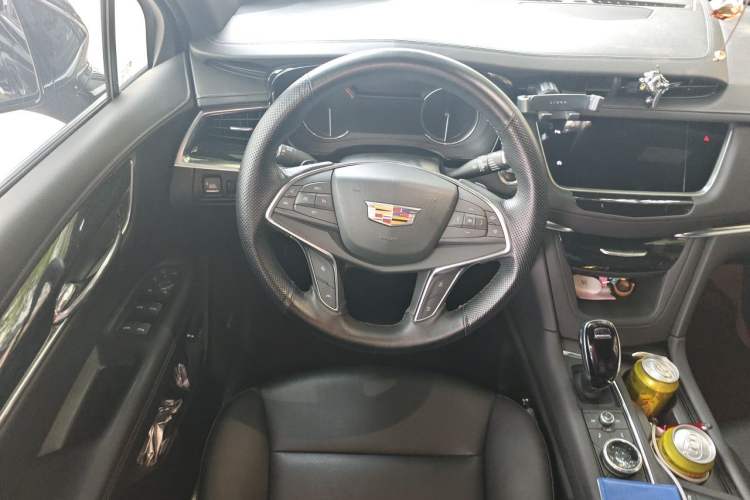 Used Cadillac XT5 2022 2.0T Two-Wheel Drive Luxury Version Steering Wheel