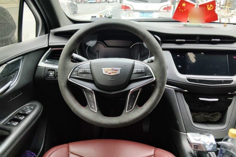 Used Cadillac XT5 2022 2.0T Two-Wheel Drive Luxury Version Steering Wheel