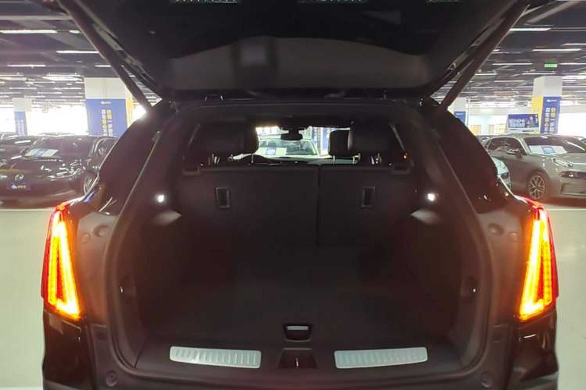 Used Cadillac XT5 2022 2.0T Two-Wheel Drive Luxury Version Trunk