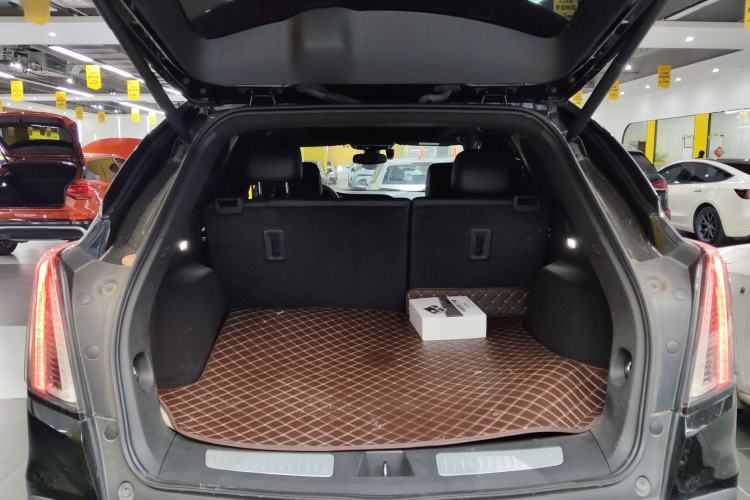 Used Cadillac XT5 2022 2.0T Four-Wheel Drive Luxury Version (Hummingbird Edition) Trunk