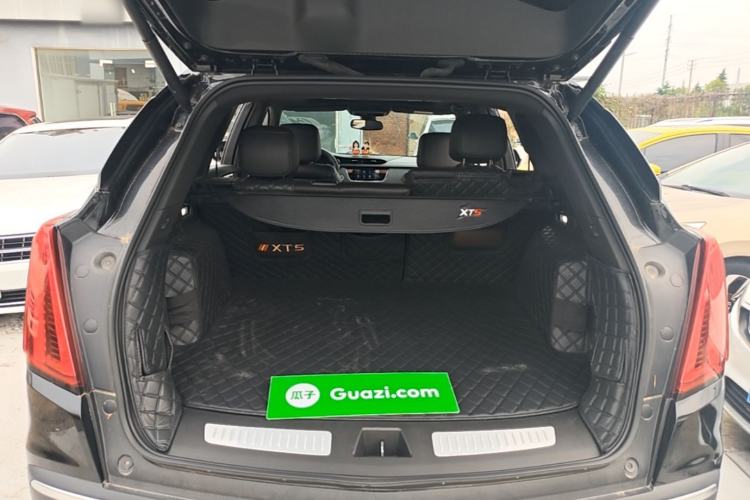 Used Cadillac XT5 2022 2.0T Two-Wheel Drive Luxury Version Trunk