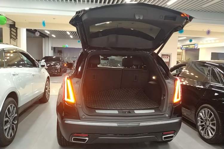 Used Cadillac XT5 2022 2.0T Four-Wheel Drive Premium Edition Trunk