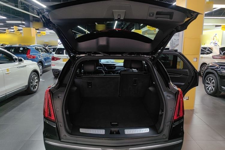 Used Cadillac XT5 2022 2.0T Two-Wheel Drive Luxury Version Trunk