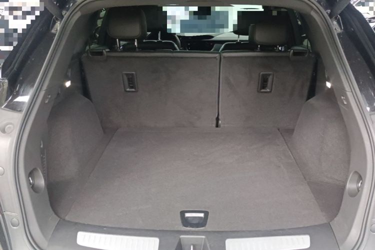 Used Cadillac XT5 2022 2.0T Two-Wheel Drive Luxury Version Trunk