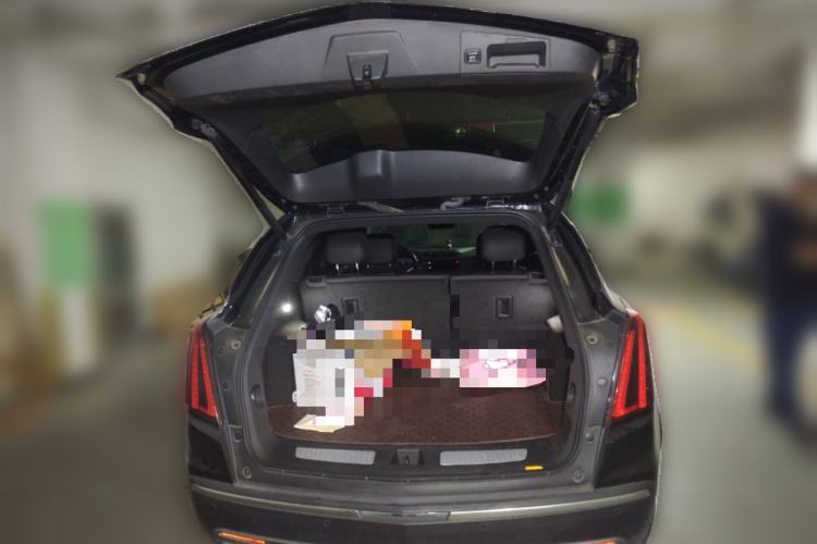 Used Cadillac XT5 2022 2.0T Two-Wheel Drive Luxury Version Trunk