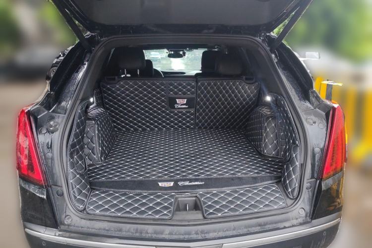 Used Cadillac XT5 2022 2.0T Two-Wheel Drive Luxury Version Trunk