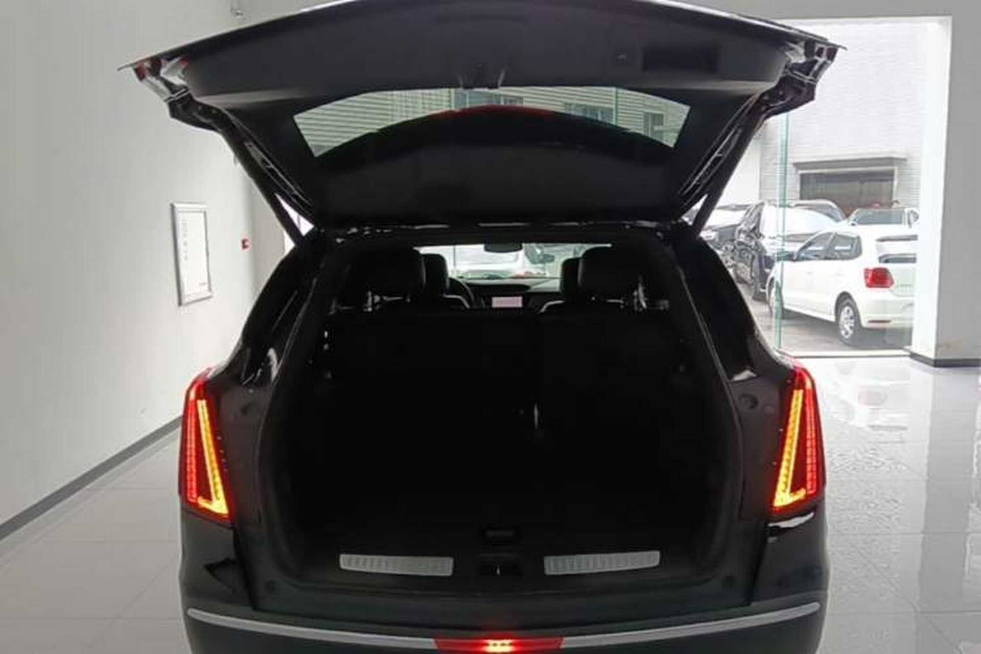 Used Cadillac XT5 2022 2.0T Two-Wheel Drive Luxury Version Trunk