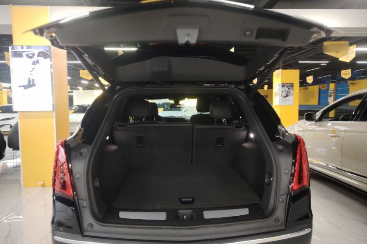 Used Cadillac XT5 2022 2.0T Two-Wheel Drive Luxury Version Trunk
