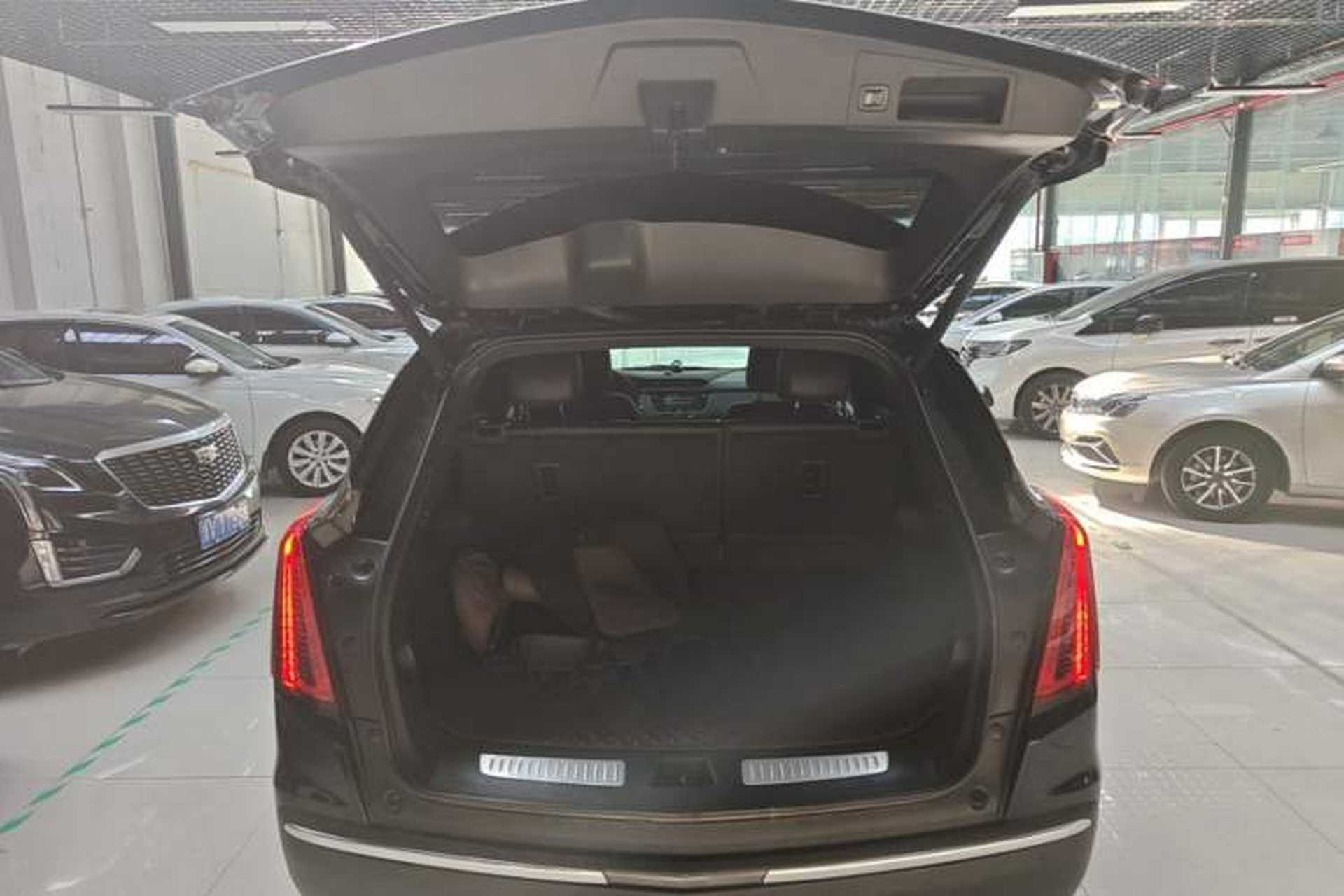Used Cadillac XT5 2022 2.0T Two-Wheel Drive Luxury Version Trunk