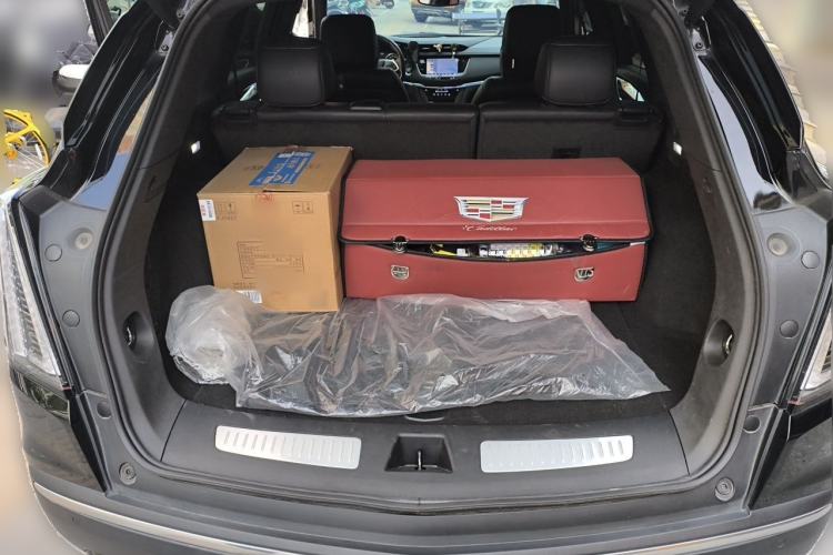 Used Cadillac XT5 2022 2.0T Four-Wheel Drive Luxury Version (Hummingbird Edition) Trunk