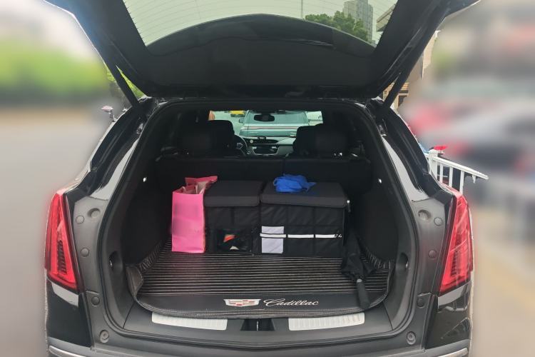 Used Cadillac XT5 2022 2.0T Two-Wheel Drive Luxury Version Trunk