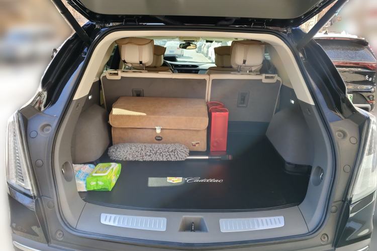 Used Cadillac XT5 2022 2.0T Four-Wheel Drive Luxury Version (Hummingbird Edition) Trunk