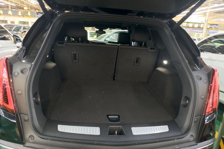 Used Cadillac XT5 2022 2.0T Two-Wheel Drive Luxury Version Trunk