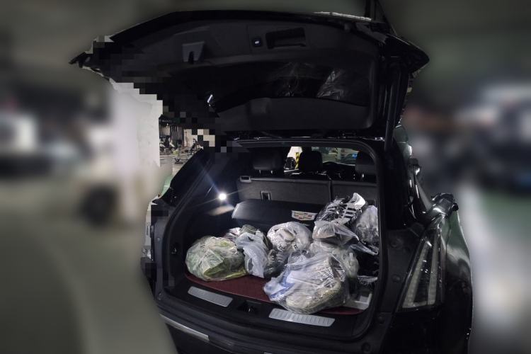 Used Cadillac XT5 2022 2.0T Four-Wheel Drive Premium Edition Trunk