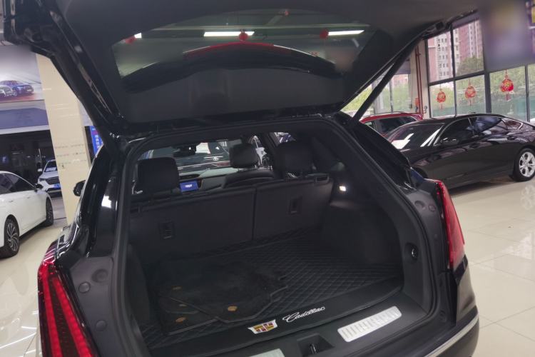 Used Cadillac XT5 2022 2.0T Two-Wheel Drive Luxury Version Trunk
