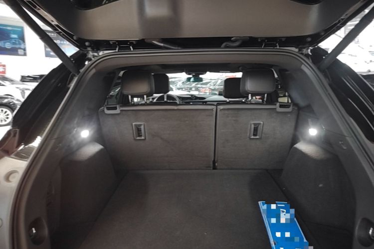 Used Cadillac XT5 2022 2.0T Four-Wheel Drive Premium Edition Trunk