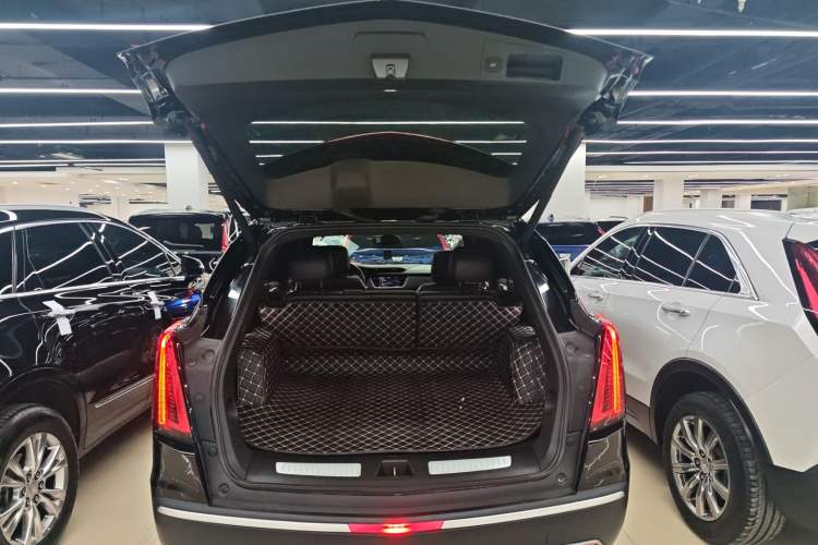 Used Cadillac XT5 2022 2.0T Two-Wheel Drive Luxury Version Trunk