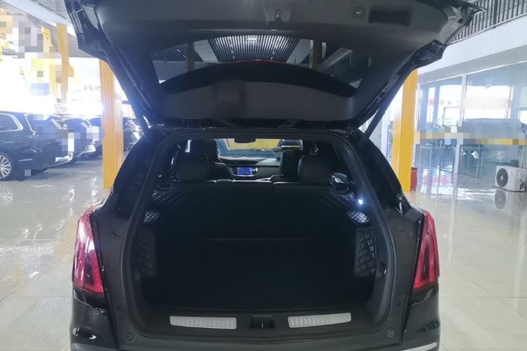 Used Cadillac XT5 2022 2.0T Two-Wheel Drive Luxury Version Trunk