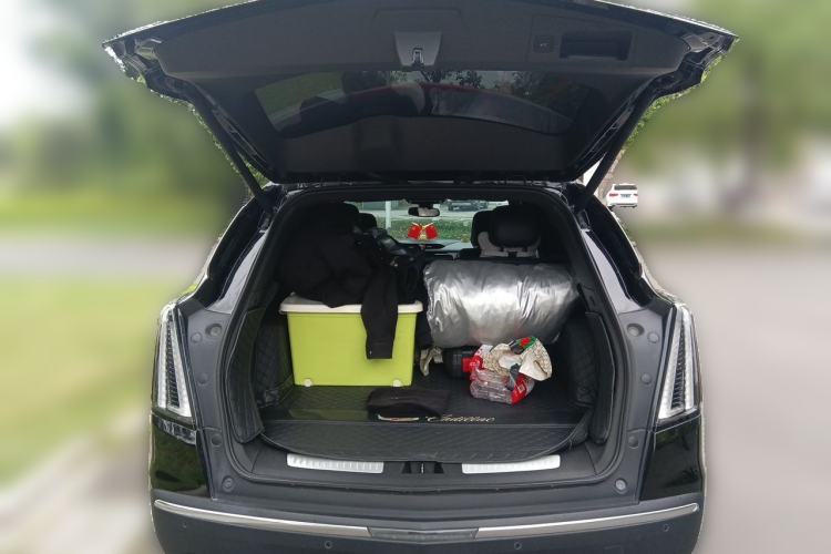 Used Cadillac XT5 2022 2.0T Four-Wheel Drive Premium Edition Trunk