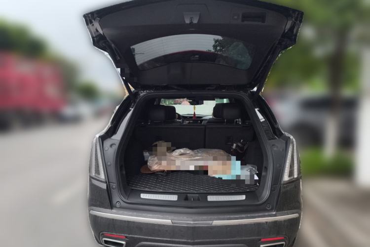 Used Cadillac XT5 2022 2.0T Four-Wheel Drive Luxury Version (Hummingbird Edition) Trunk