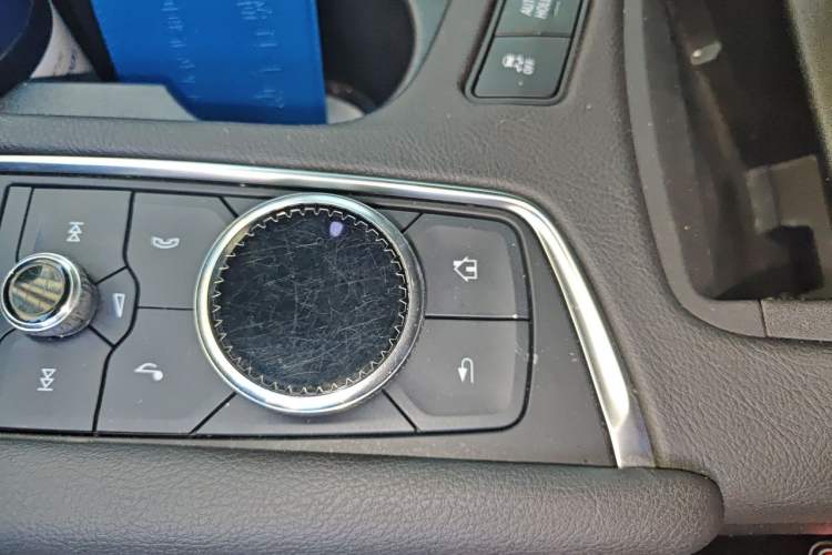 Used Cadillac XT5 2022 2.0T Two-Wheel Drive Luxury Version Vehicle Key