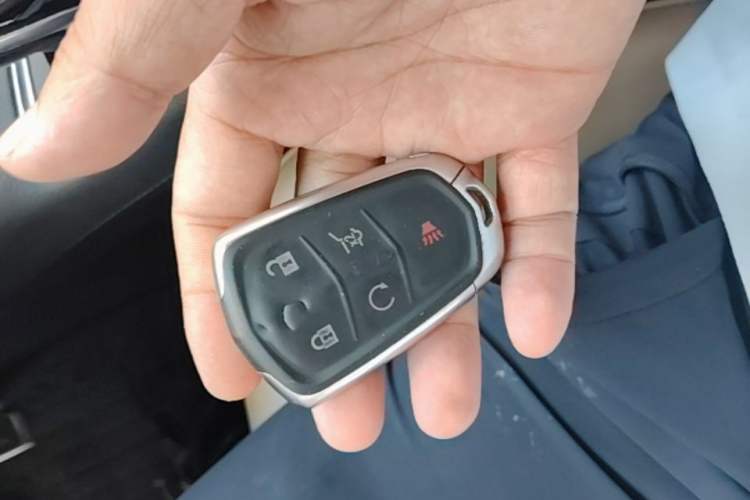 Used Cadillac XT5 2022 2.0T Four-Wheel Drive Platinum Edition Vehicle Key