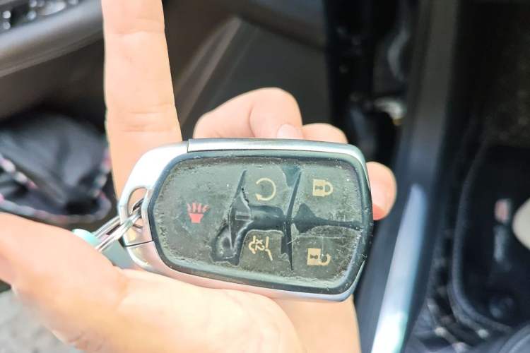 Used Cadillac XT5 2022 2.0T Two-Wheel Drive Luxury Version Vehicle Key