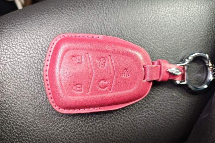 Used Cadillac XT5 2022 2.0T Two-Wheel Drive Luxury Version Vehicle Key