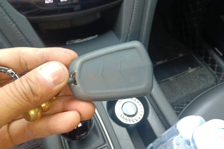 Used Cadillac XT5 2022 2.0T Four-Wheel Drive Premium Edition Vehicle Key